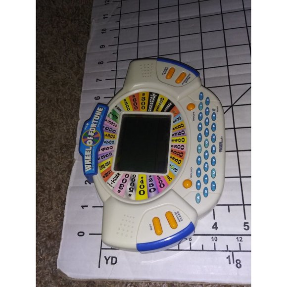 VTG Tiger Electronics Wheel of Fortune Handheld Game 1 Cartridge 1998 WORKS - Picture 8 of 8